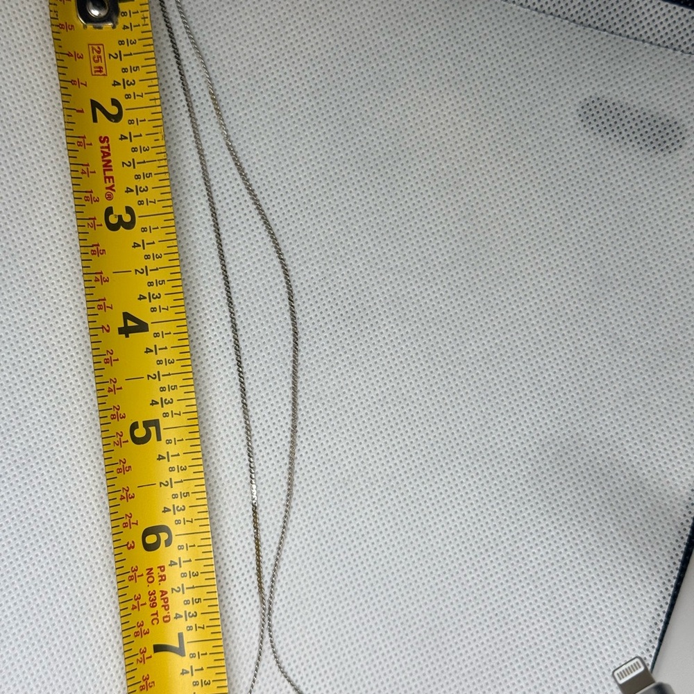 Elegant Silver Pendant Necklace - Picture 2 of 4